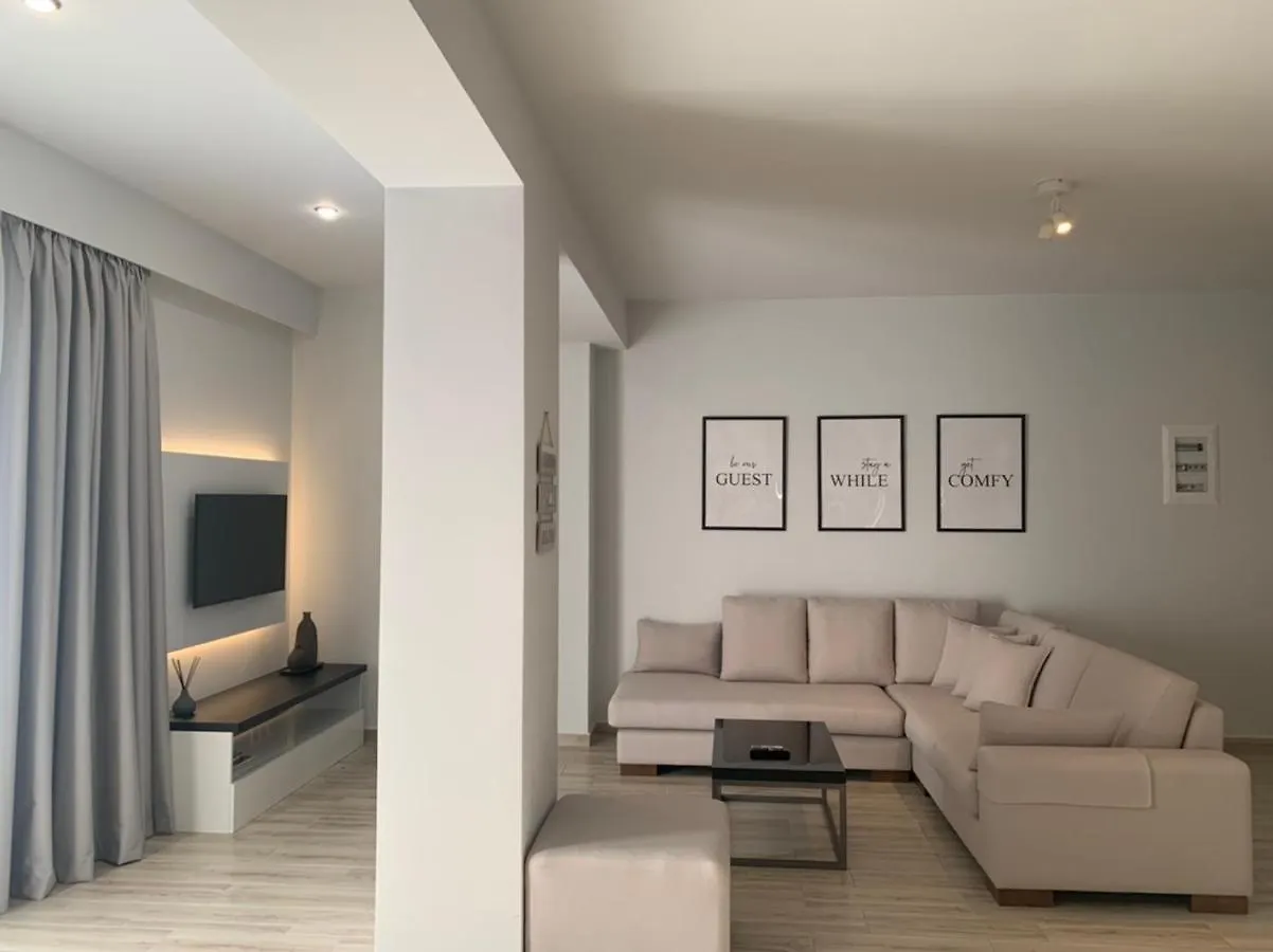 Artnest Luxury Hotel & Suites Sarandë